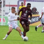 Dario Mina le entrega el triunfo a Mushuc Runa sobre Técnico Universitario