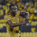 Barcelona gana de manera contundente y golea al Aucas