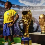 Estatua de Pelé fue presentada en Río de Janeiro