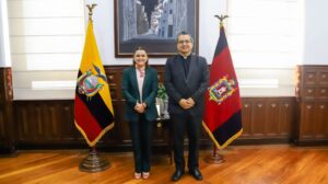 VicePresidenta de la República, María José Pinto, consolida alianza con la iglesia, sector privado y Fundación REDNI para combatir la desnutrición crónica infantil