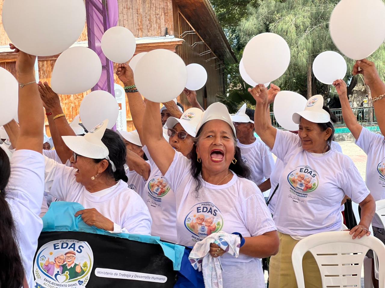 Gobierno Nacional promueve el envejecimiento activo de cerca de 700 personas adultas mayores en Santa Elena