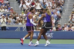 Carlos Alcaraz junto a Serena Williams caen eliminados del Dobles Mixto ante Flavio Cobolli y Belinda Bencic