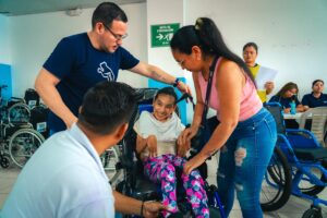 Municipio entrega 300 ayudas técnicas para mejorar la calidad de vida de personas con discapacidad