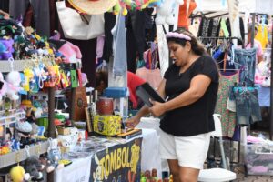 “Emprende y Vende” convierte el Parque Forestal en una vitrina para el talento y la economía local