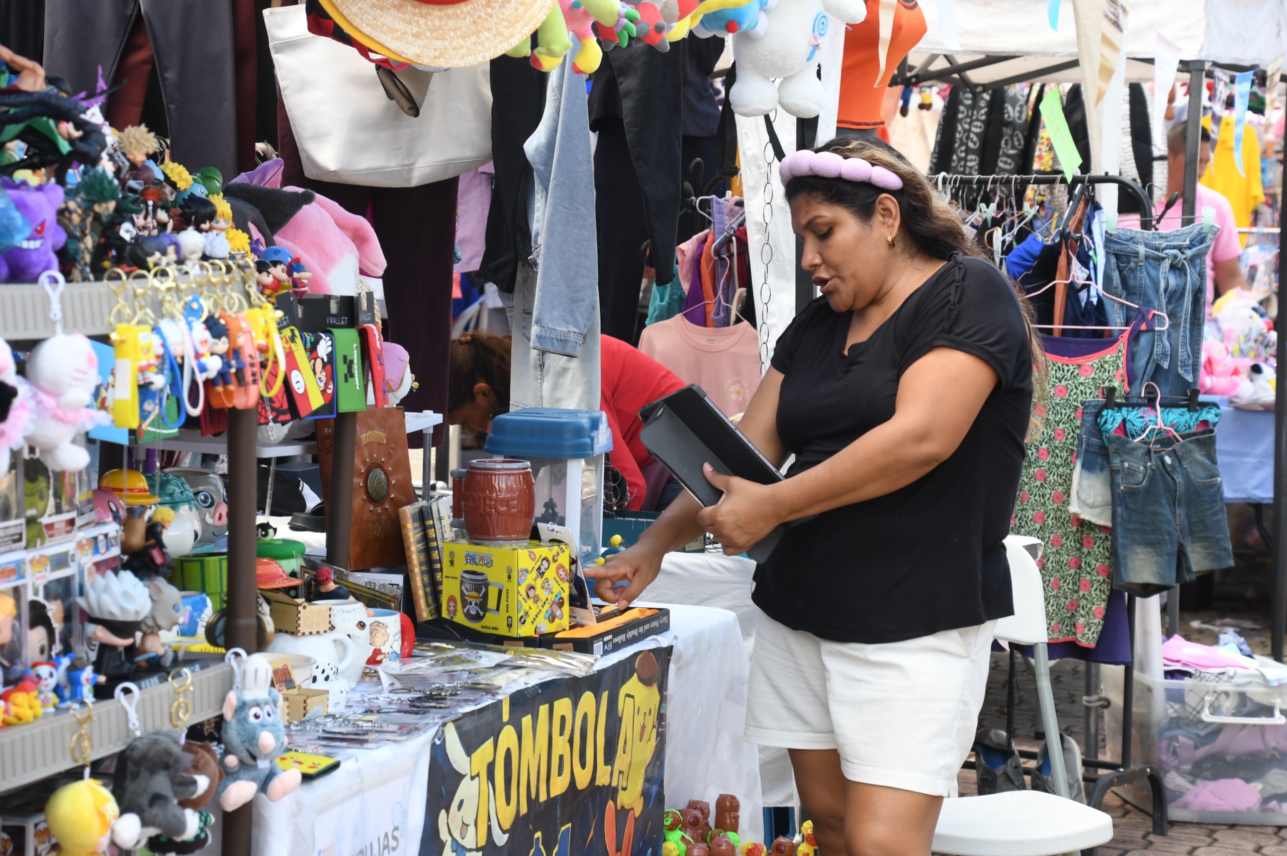 “Emprende y Vende” convierte el Parque Forestal en una vitrina para el talento y la economía local