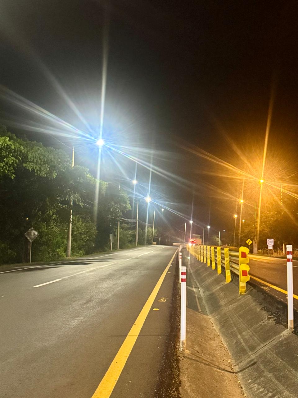 Gobierno del Presidente Daniel Noboa renovará el alumbrado de Vía a la Costa con tecnología LED para reforzar la seguridad ciudadana