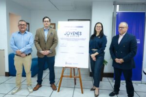 Empresas de Azuay abrirán sus puertas a los participantes de “Jóvenes en Acción” tras suscribir un acuerdo con el Gobierno Nacional