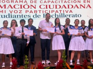 CPCCS fortalece la participación ciudadana en 2.400 estudiantes de zona 8
