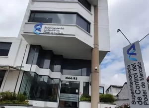 La SCE exhorta a revisar contratos en los mercados de bebidas para no incurrir en prácticas anticompetitivas